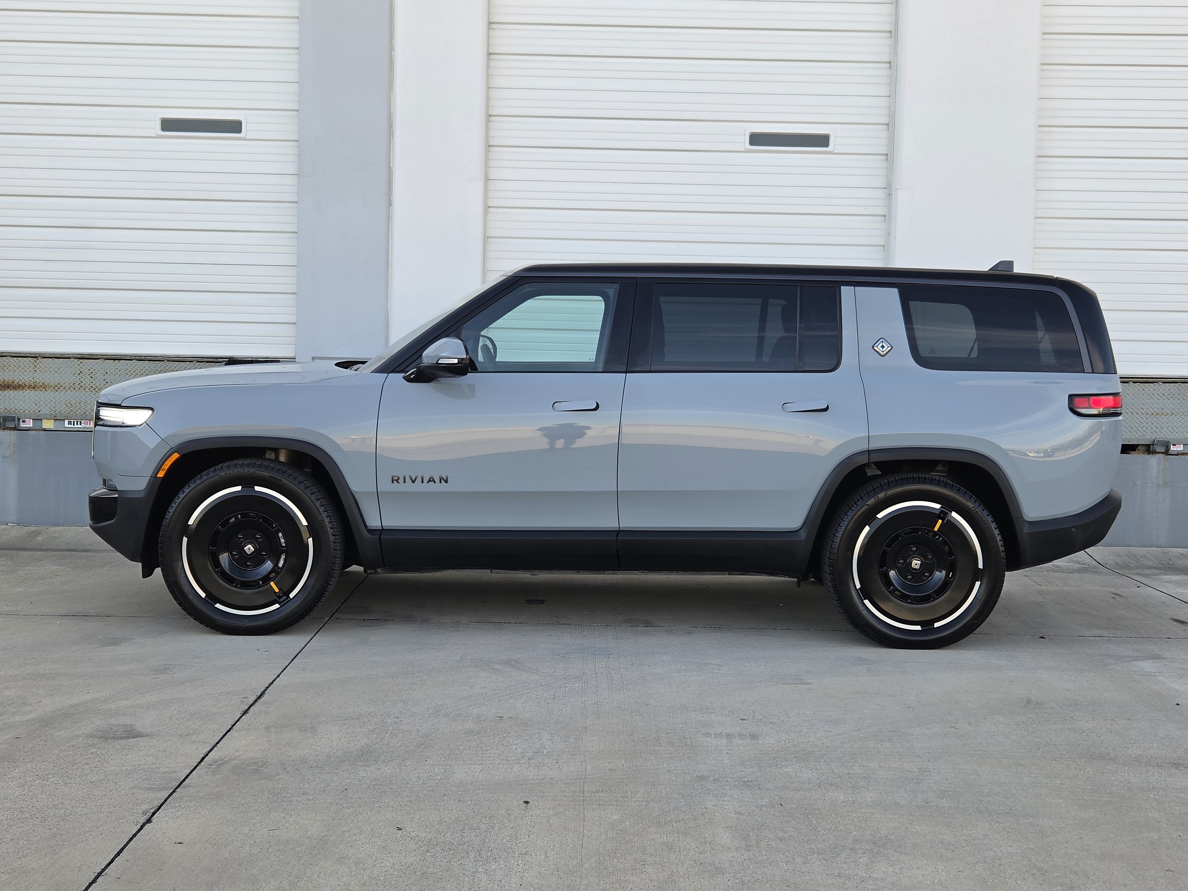 Used 2025 Rivian R1S Adventure SUV