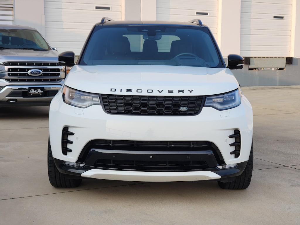 Certified 2025 Land Rover Discovery Dynamic SE SUV