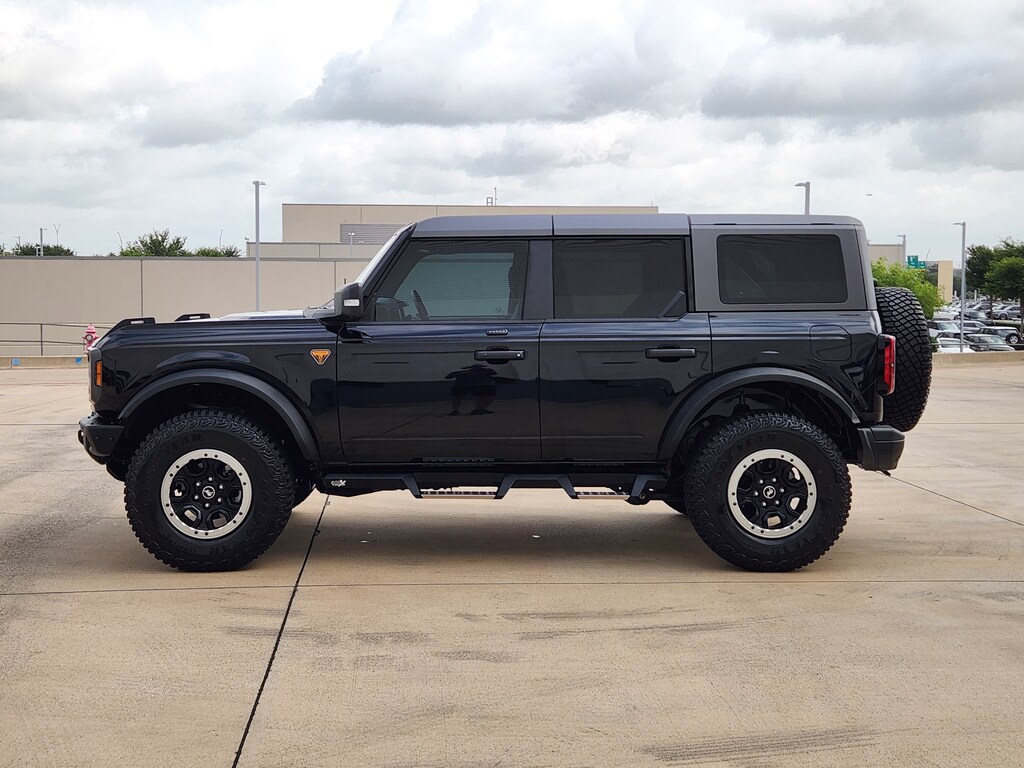 Used 2023 Ford Bronco Badlands SUV