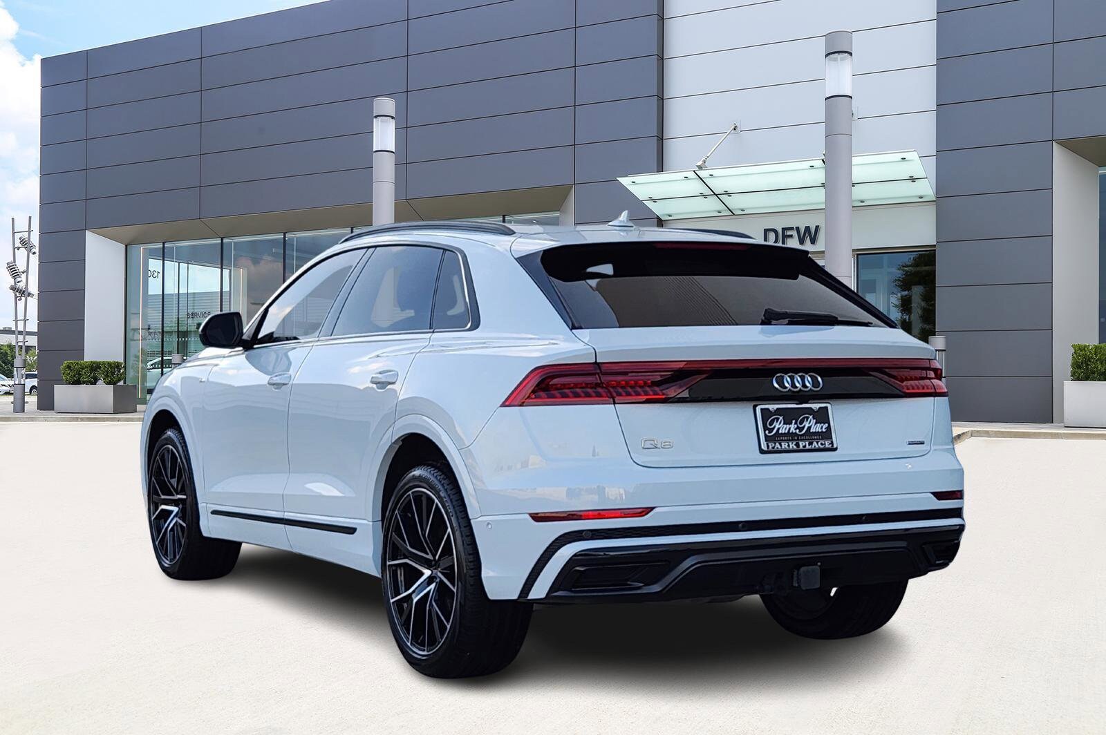 2021 Audi Q8 55 Premium Plus photo 4