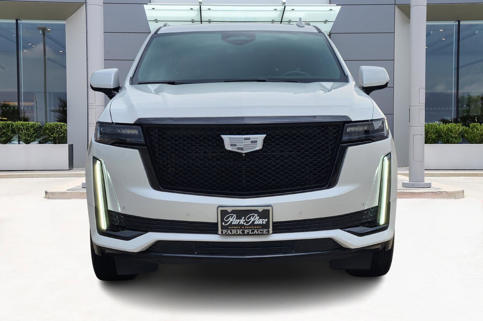 2021 Cadillac Escalade Sport photo 2
