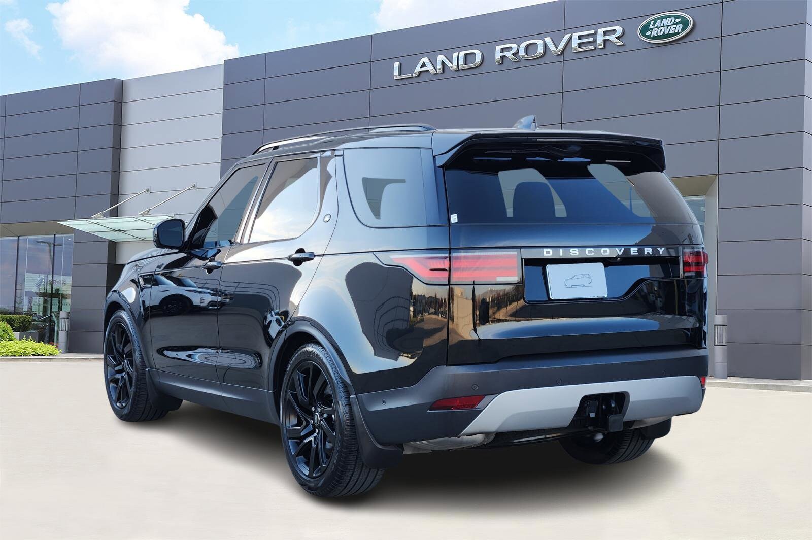 2025 Land Rover Discovery S photo 4