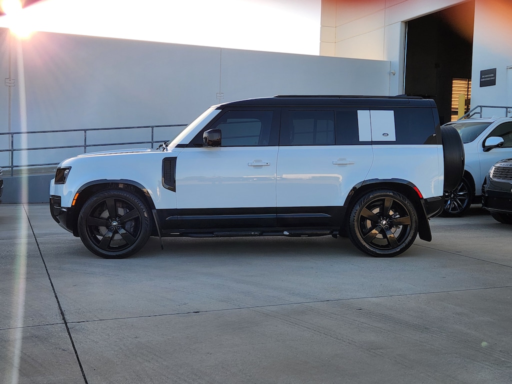 Certified 2024 Land Rover Defender 110 X-Dynamic SE SUV
