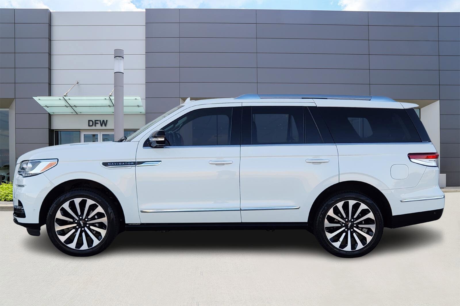 2022 Lincoln Navigator Reserve photo 3