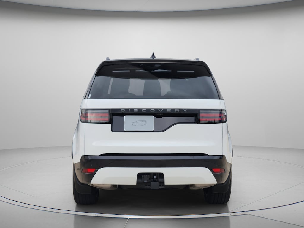 Certified 2025 Land Rover Discovery Dynamic SE SUV