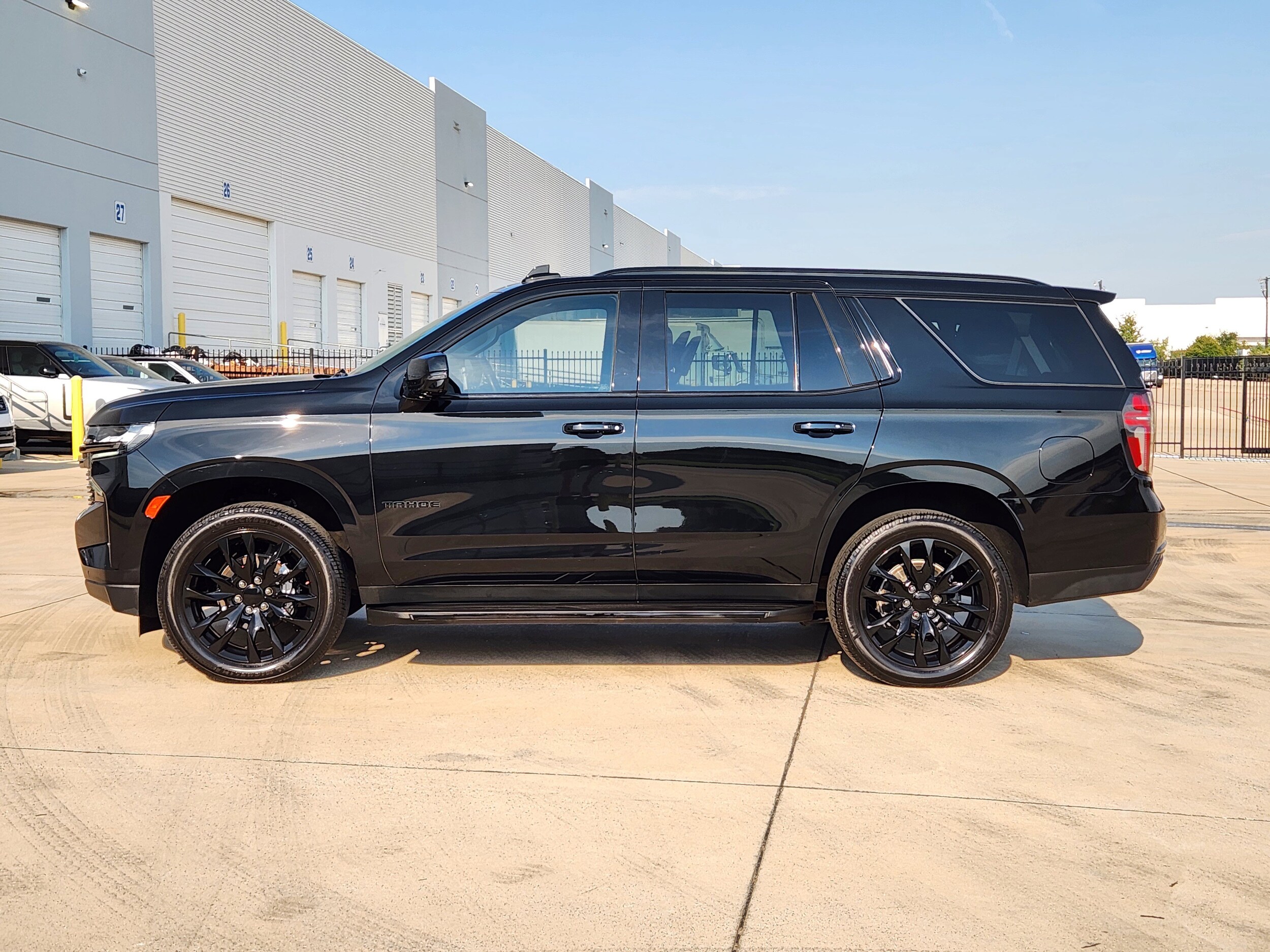 2022 Chevrolet Tahoe RST photo 3