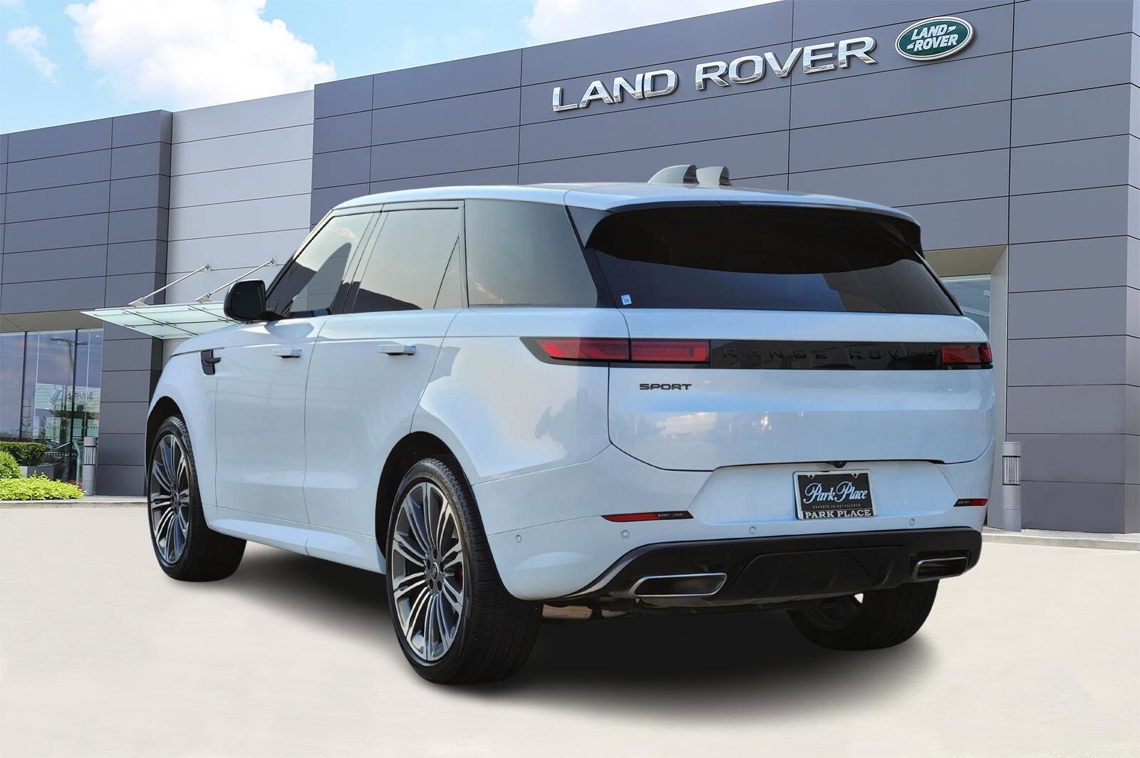 2024 Land Rover Range Rover Sport P400 Dynamic SE photo 2