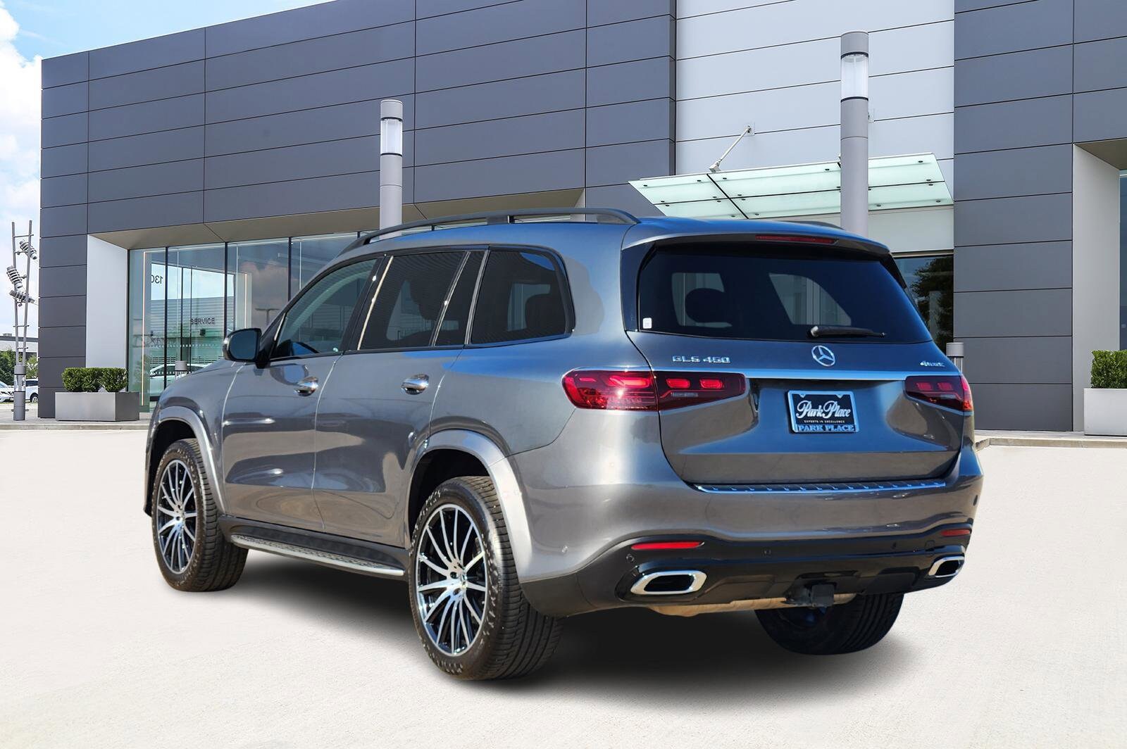 2024 Mercedes Benz GLS 450 photo 4