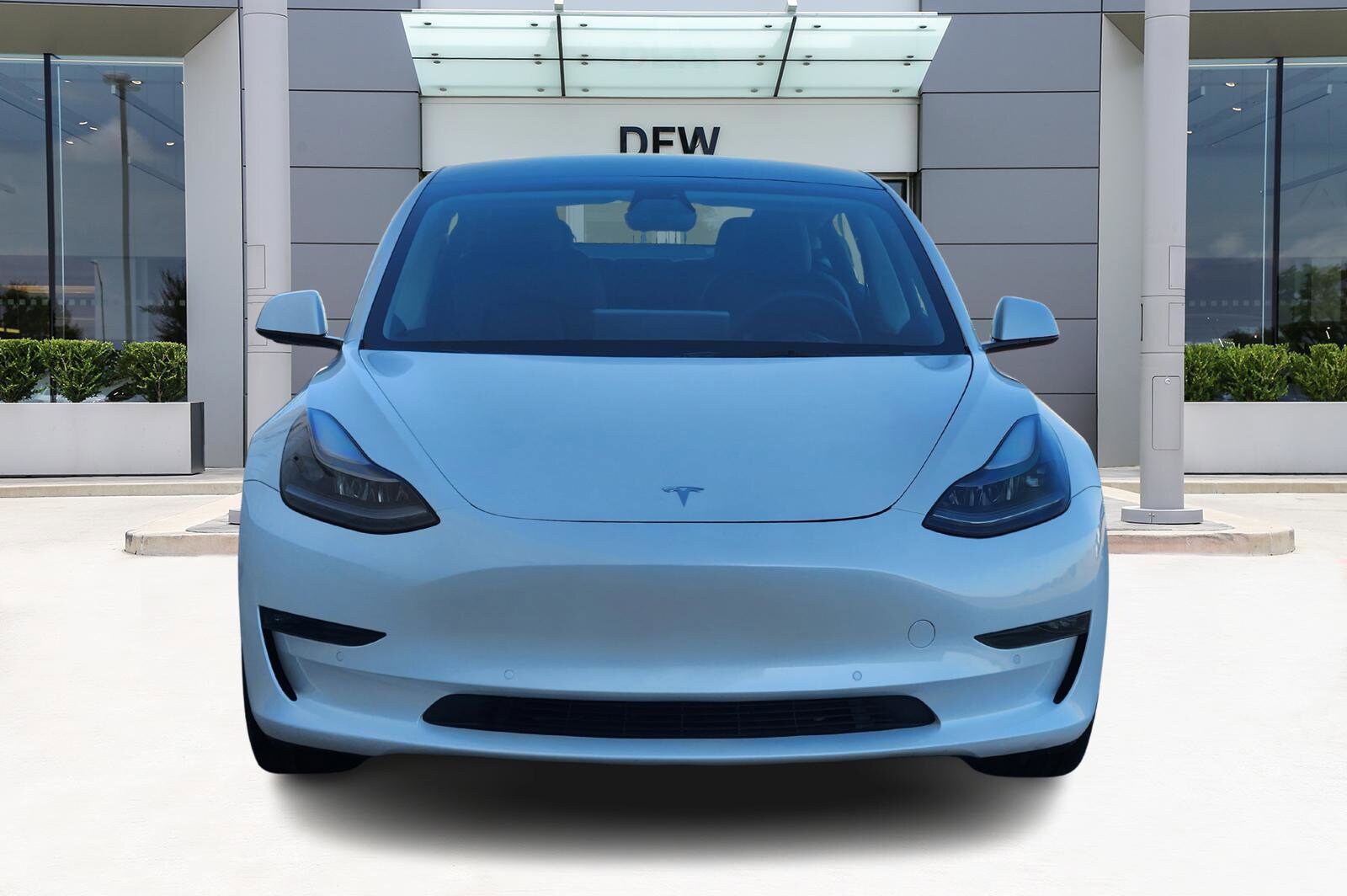 2022 Tesla Model 3 Long Range photo 2