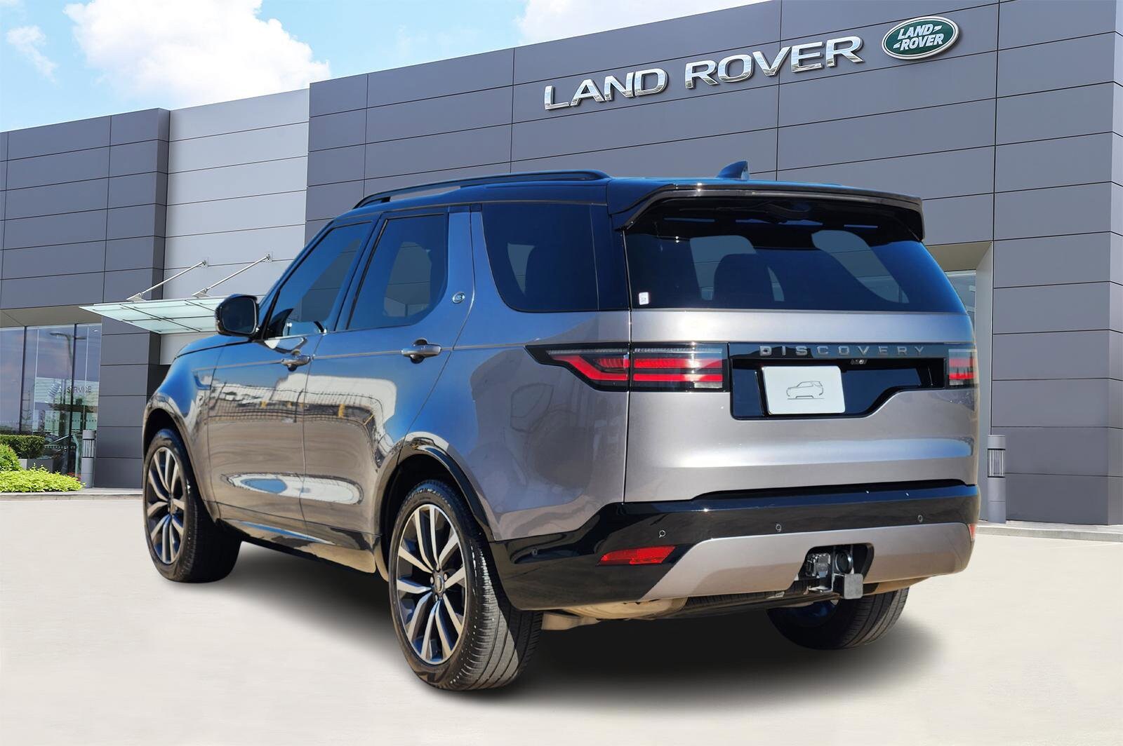 2024 Land Rover Discovery SE photo 4
