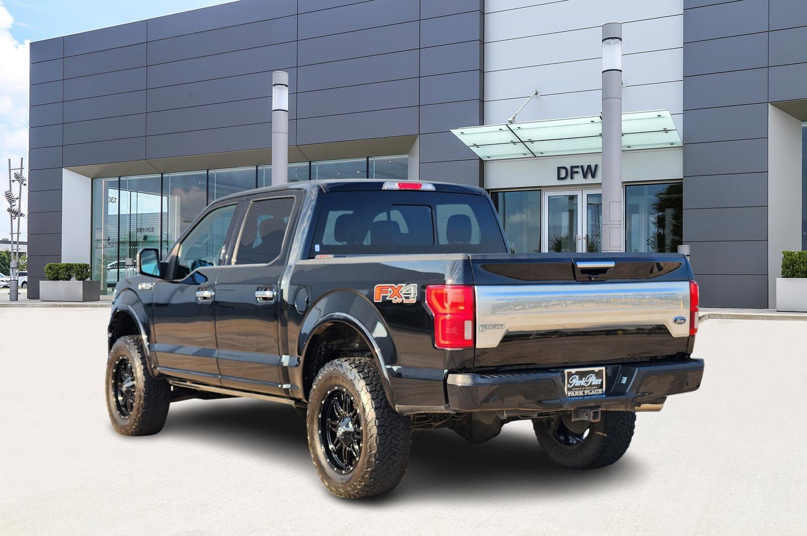 2018 Ford F-150 Platinum photo 4