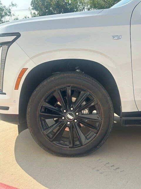 2025 Cadillac Escalade Sport photo 3