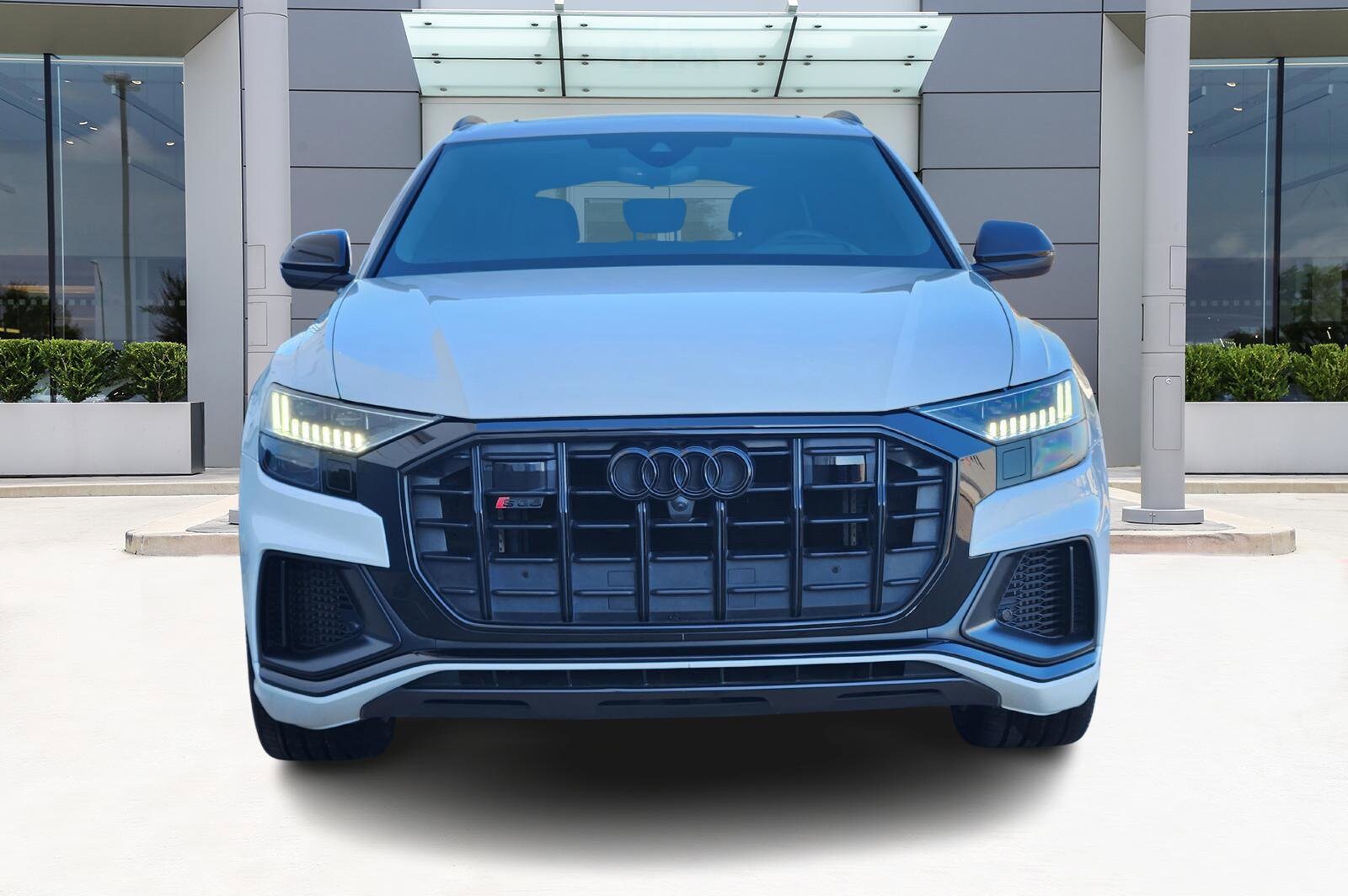 2023 Audi SQ8 Prestige photo 2