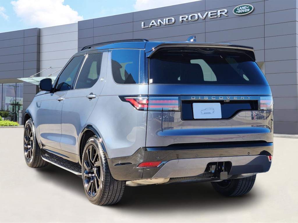 Certified 2025 Land Rover Discovery Dynamic SE SUV