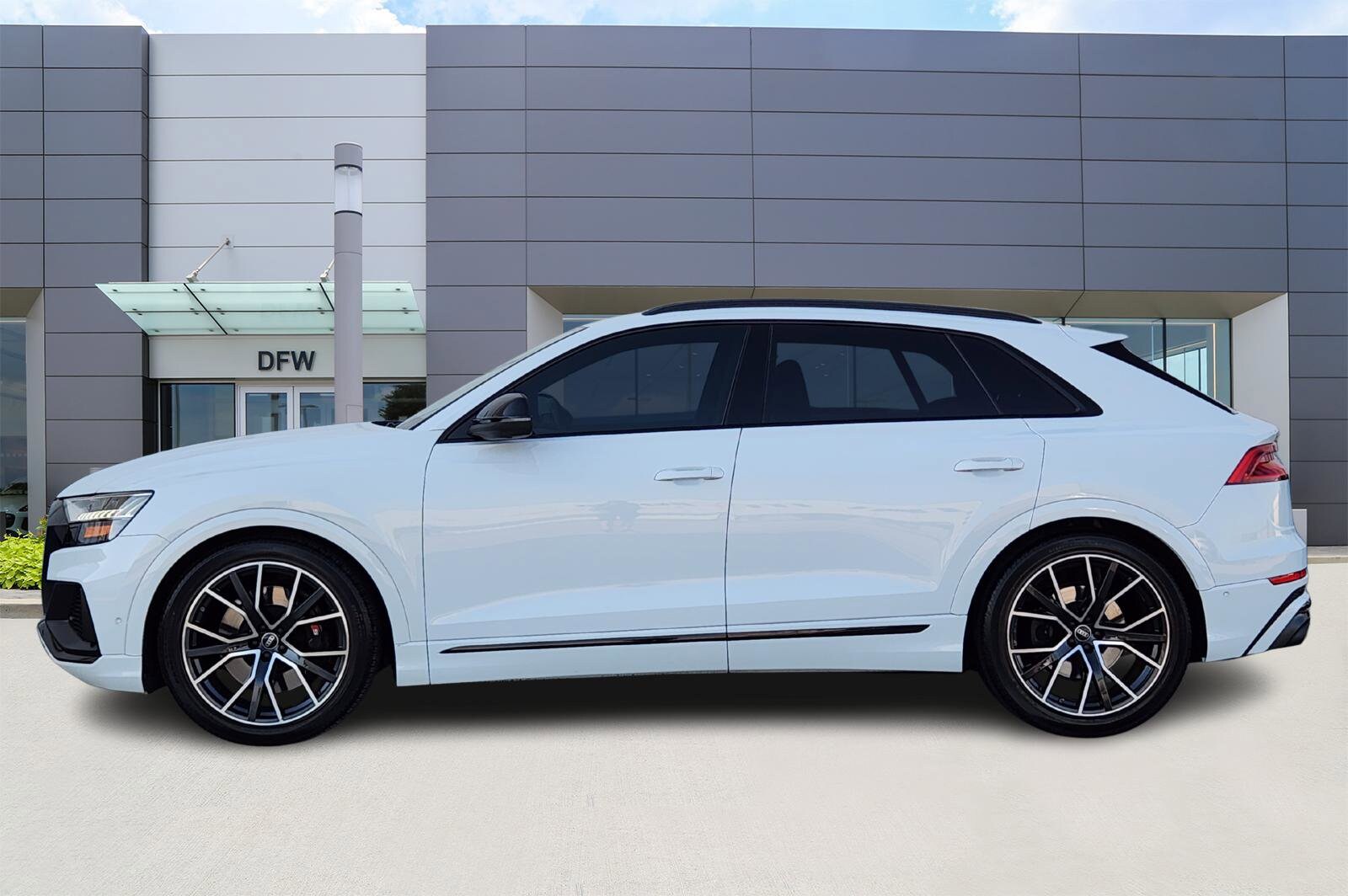 2023 Audi SQ8 Prestige photo 3
