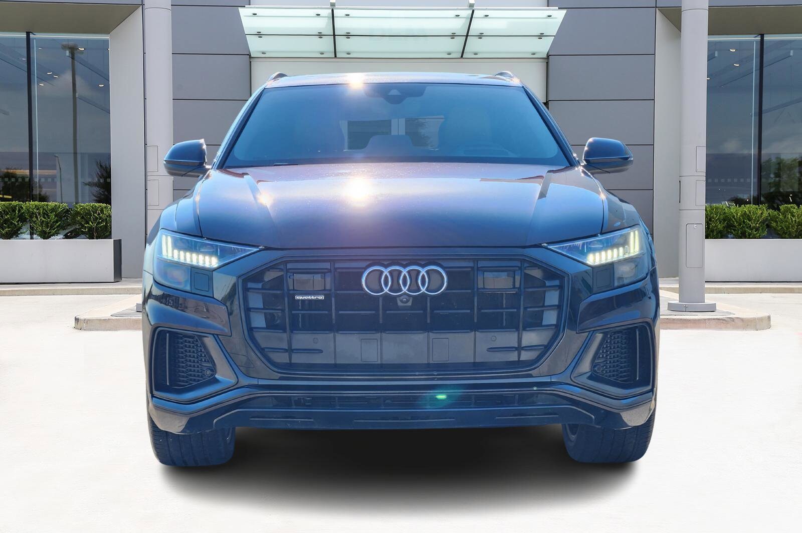 2020 Audi Q8 55 Prestige photo 2
