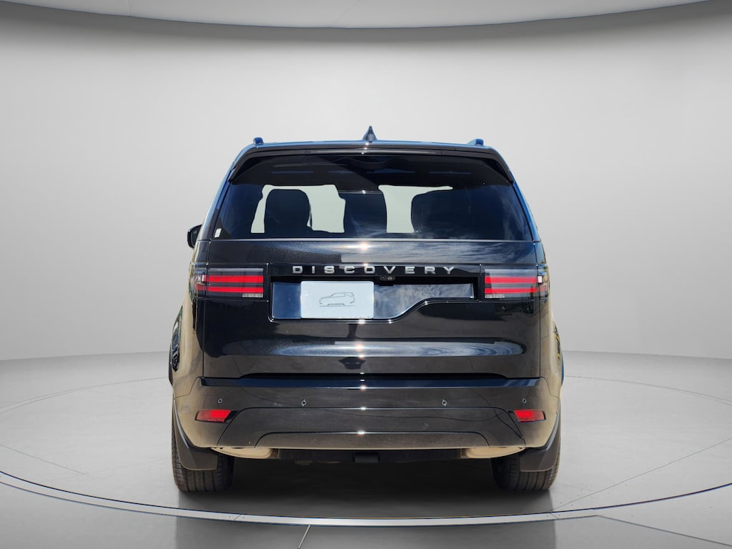 Certified 2025 Land Rover Discovery Dynamic SE SUV