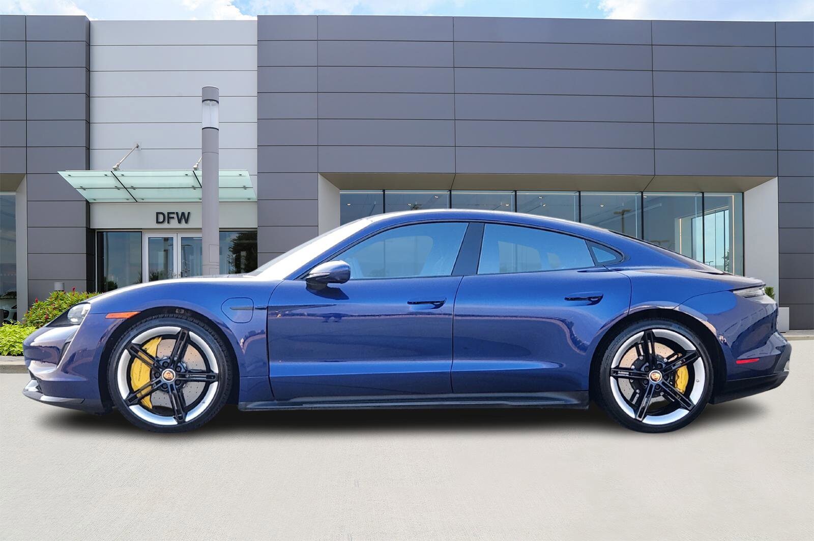 2020 Porsche Taycan Turbo S photo 3