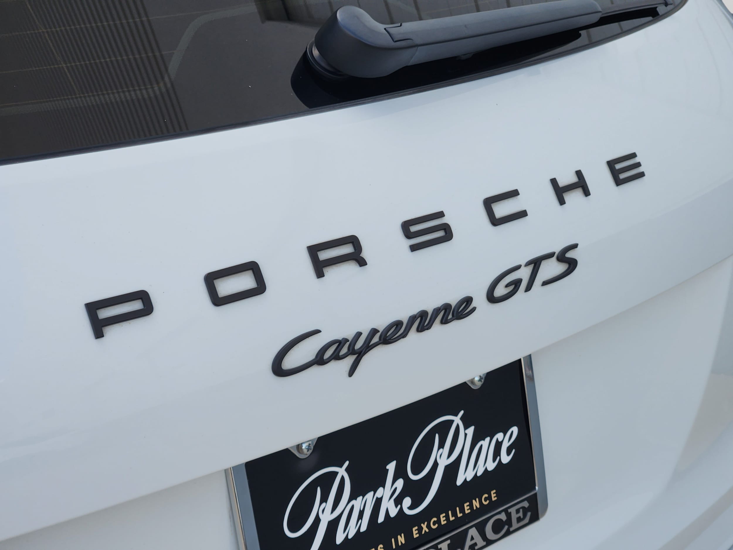 2016 Porsche Cayenne GTS thumbnail 34