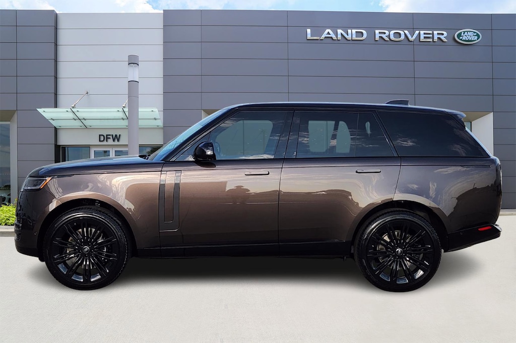New 2025 Land Rover Range Rover P530 SE SUV