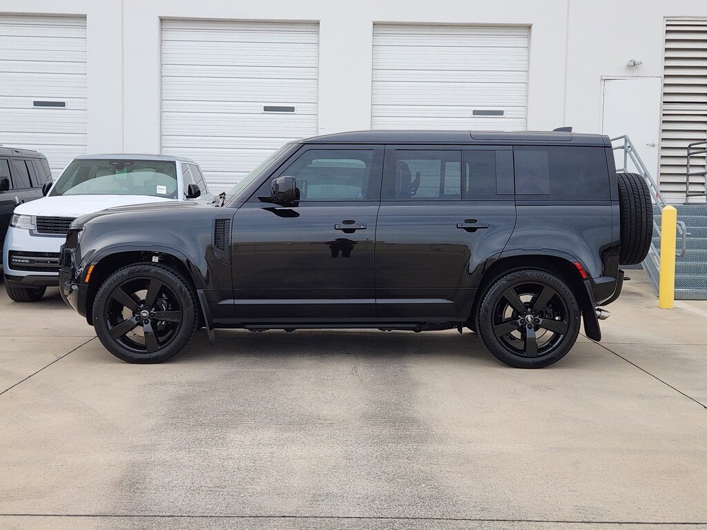 New 2025 Land Rover Defender 110 V8 SUV