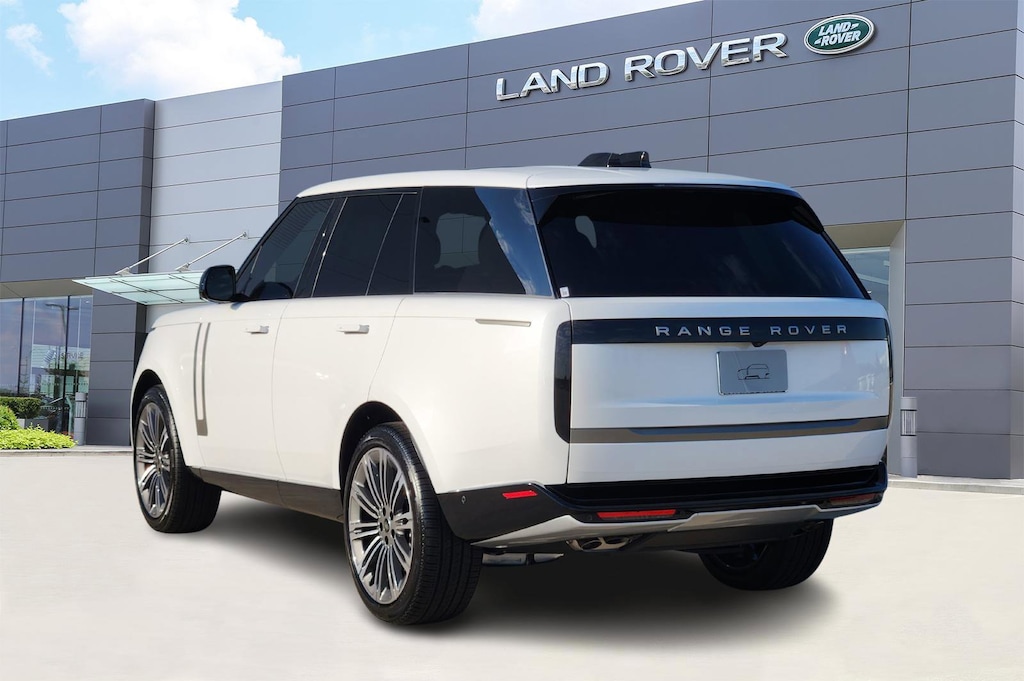 New 2025 Land Rover Range Rover P530 SE SUV
