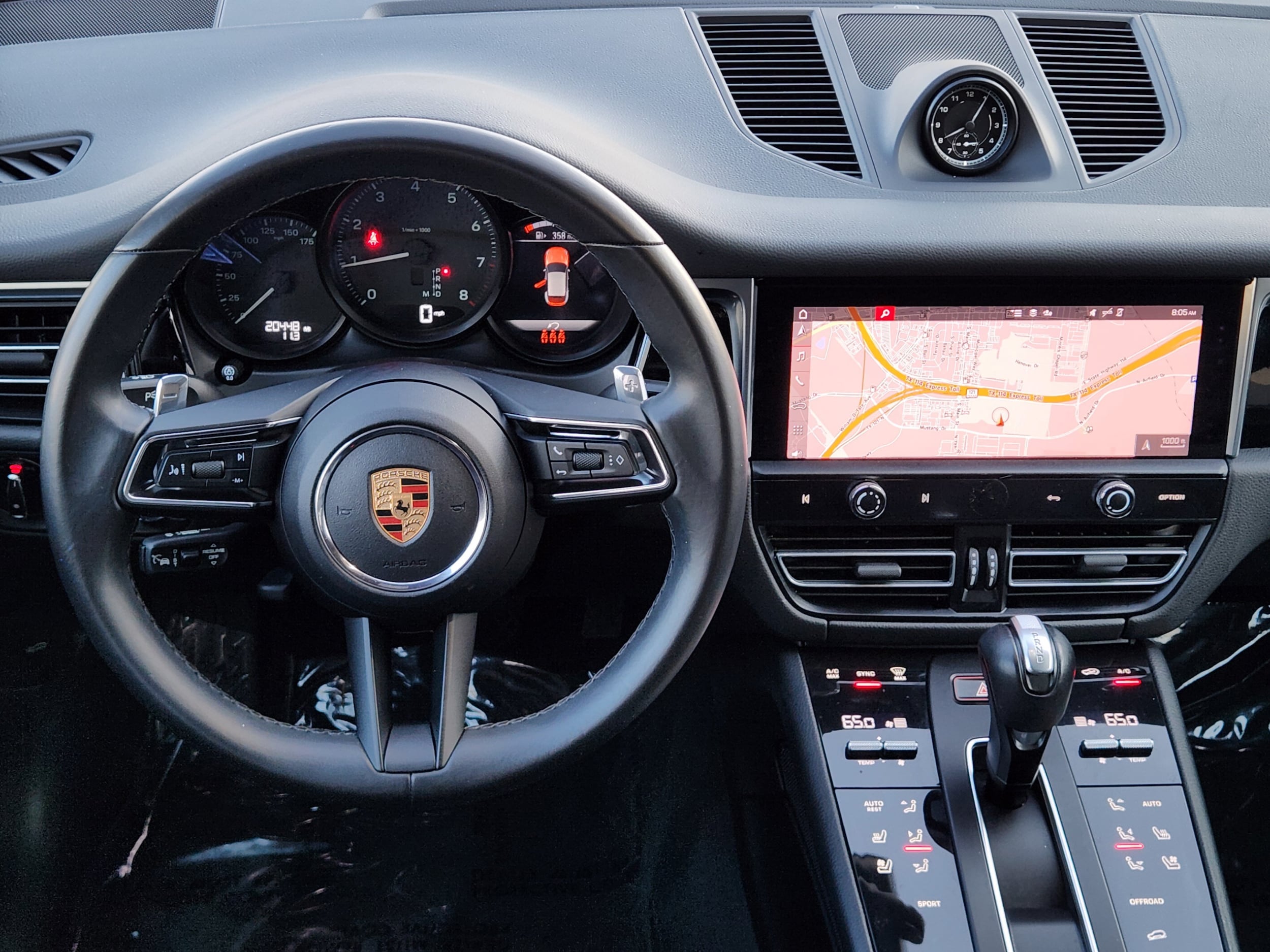 2024 Porsche Macan thumbnail 21