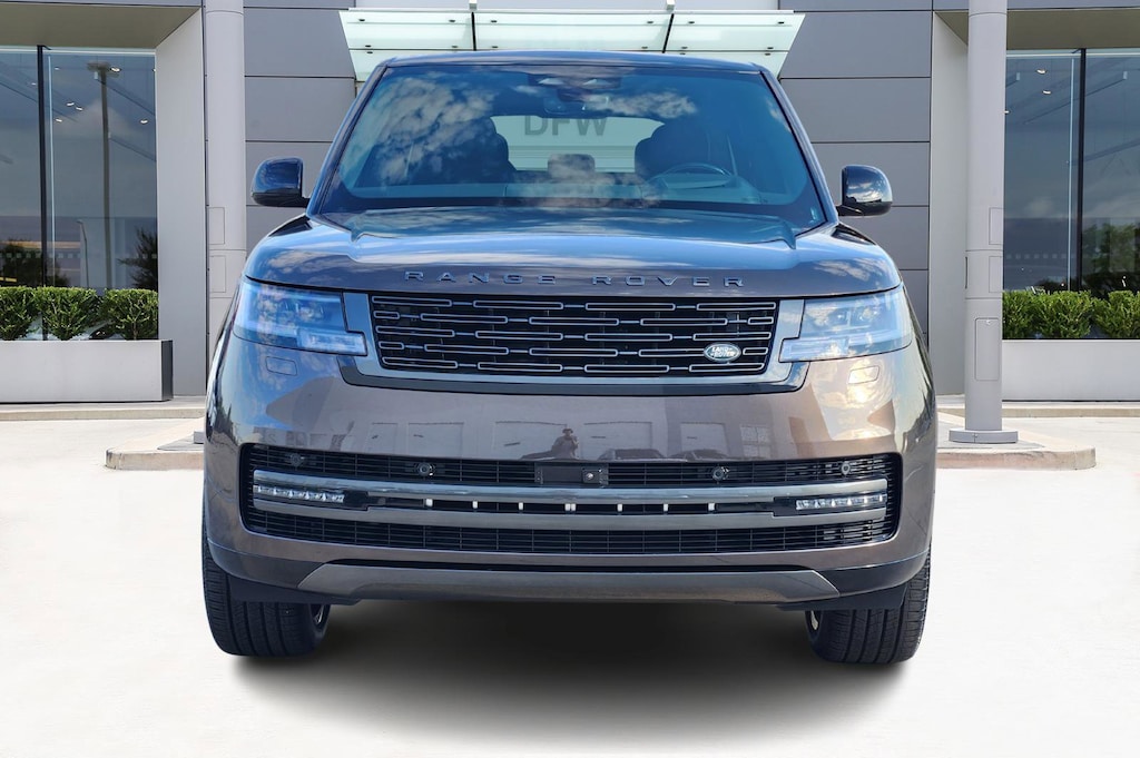 New 2025 Land Rover Range Rover P530 SE SUV