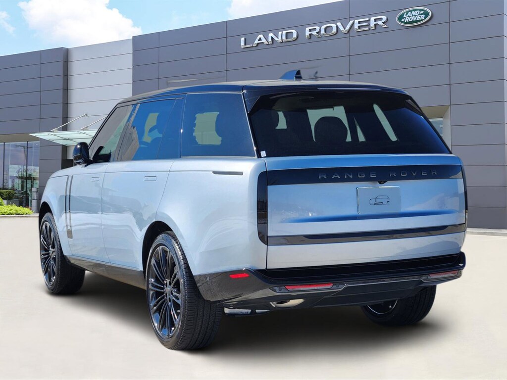 New 2026 Land Rover Range Rover P400 SE 7 Seat SUV