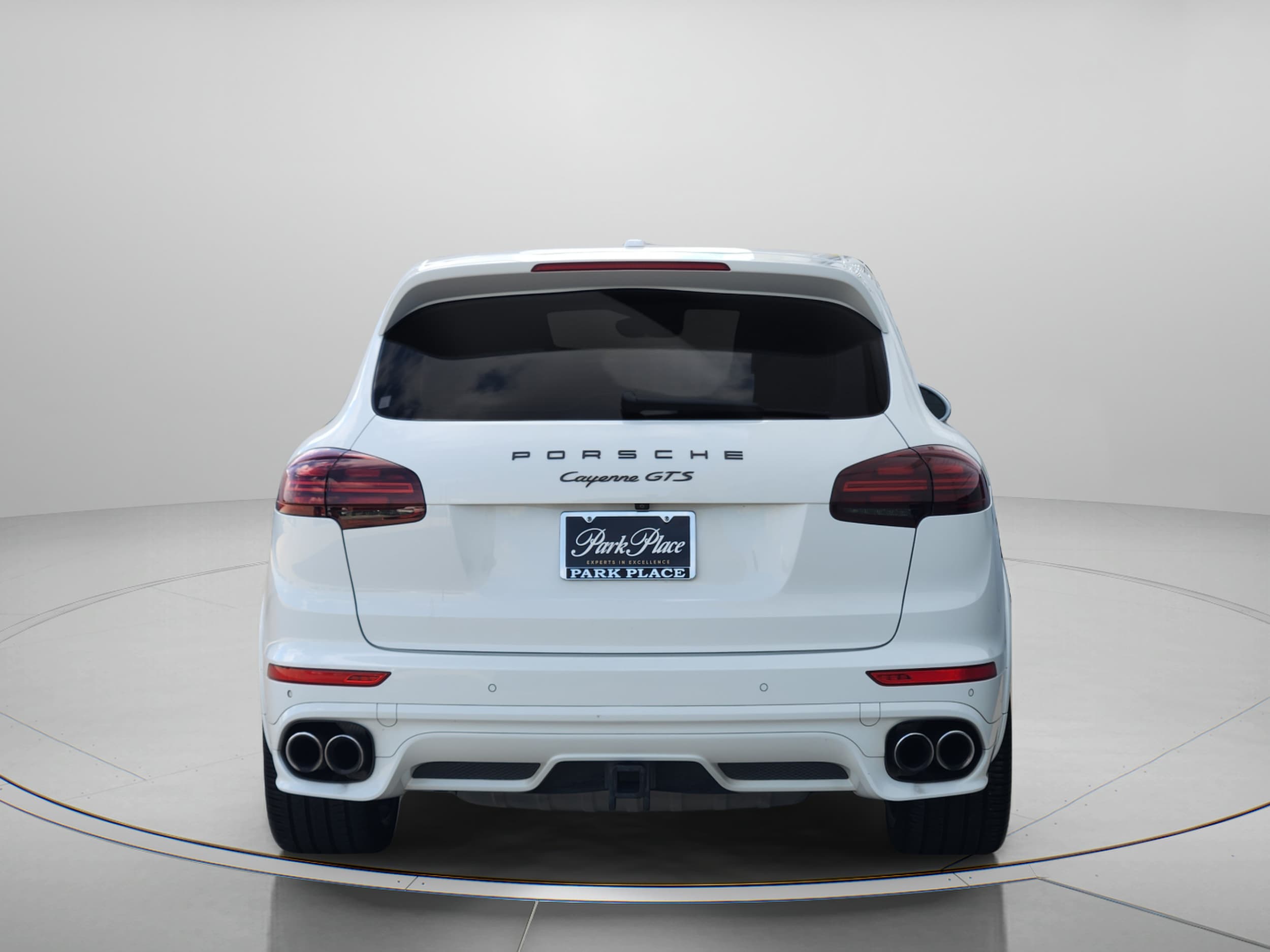 2016 Porsche Cayenne GTS thumbnail 4