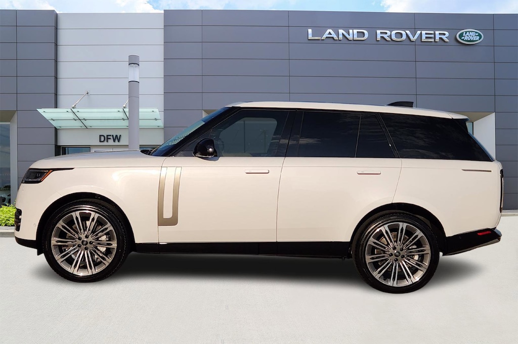 New 2025 Land Rover Range Rover P530 SE SUV
