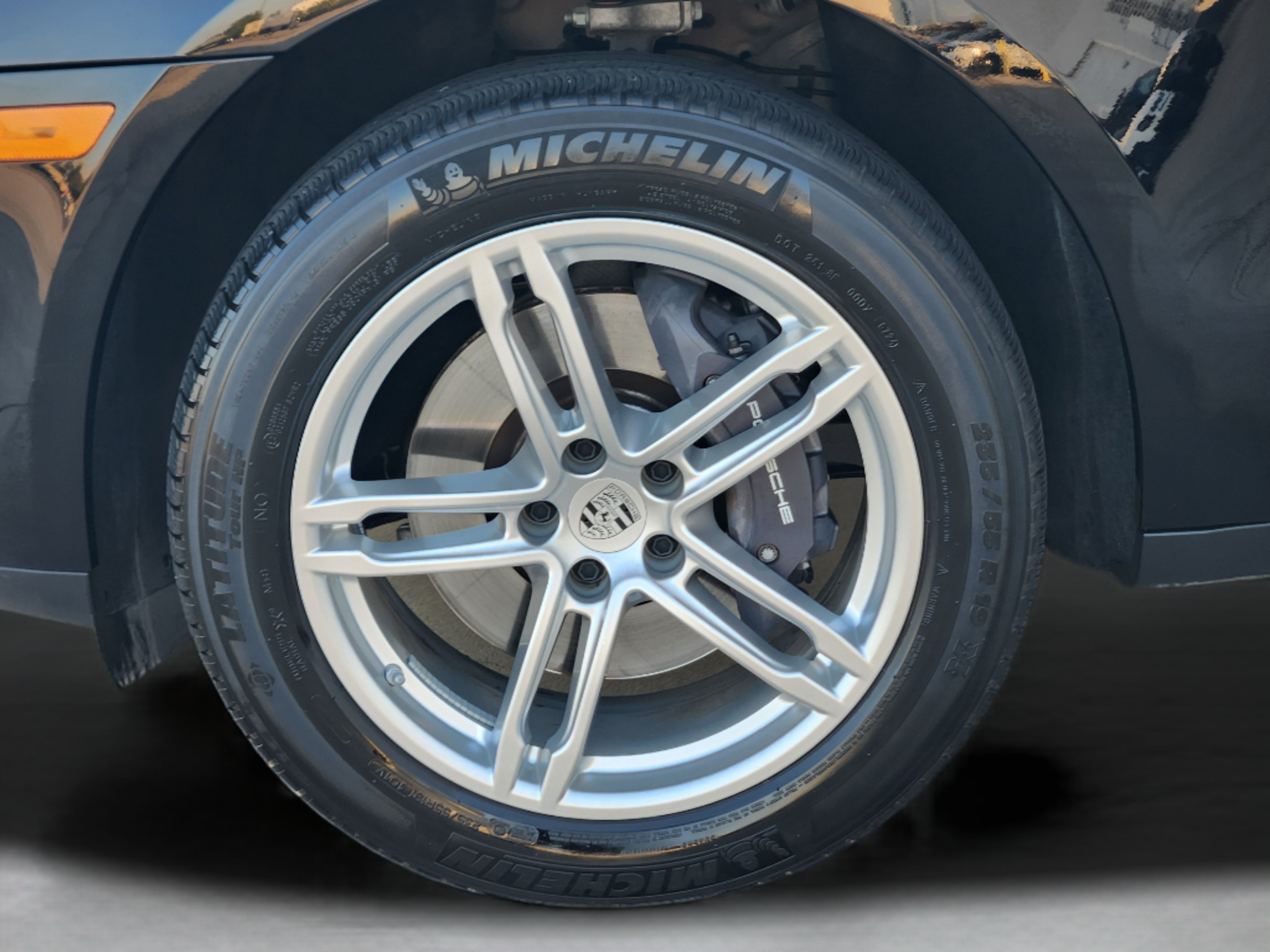 2024 Porsche Macan thumbnail 31