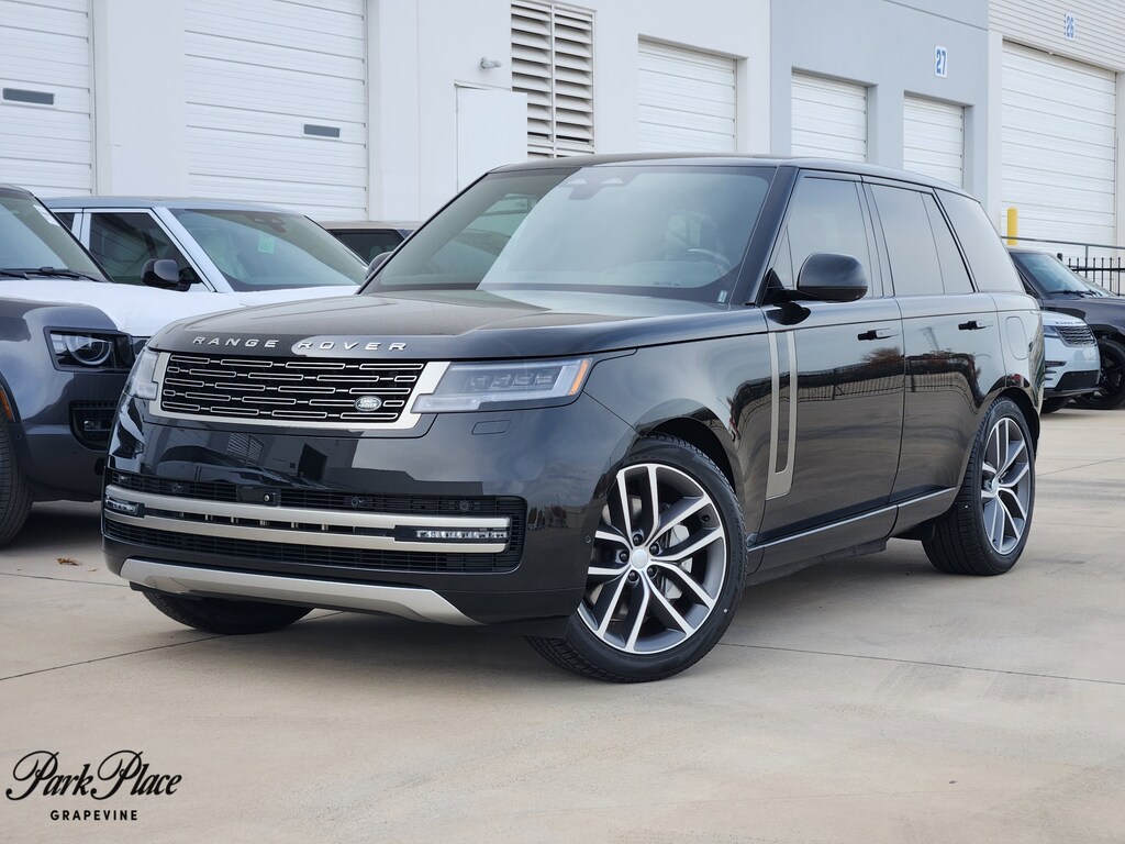 New 2025 Land Rover Range Rover P550e SE SUV