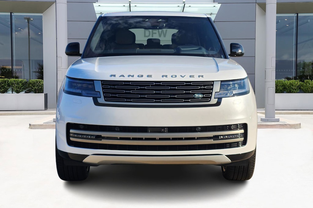 New 2025 Land Rover Range Rover P530 SE SUV