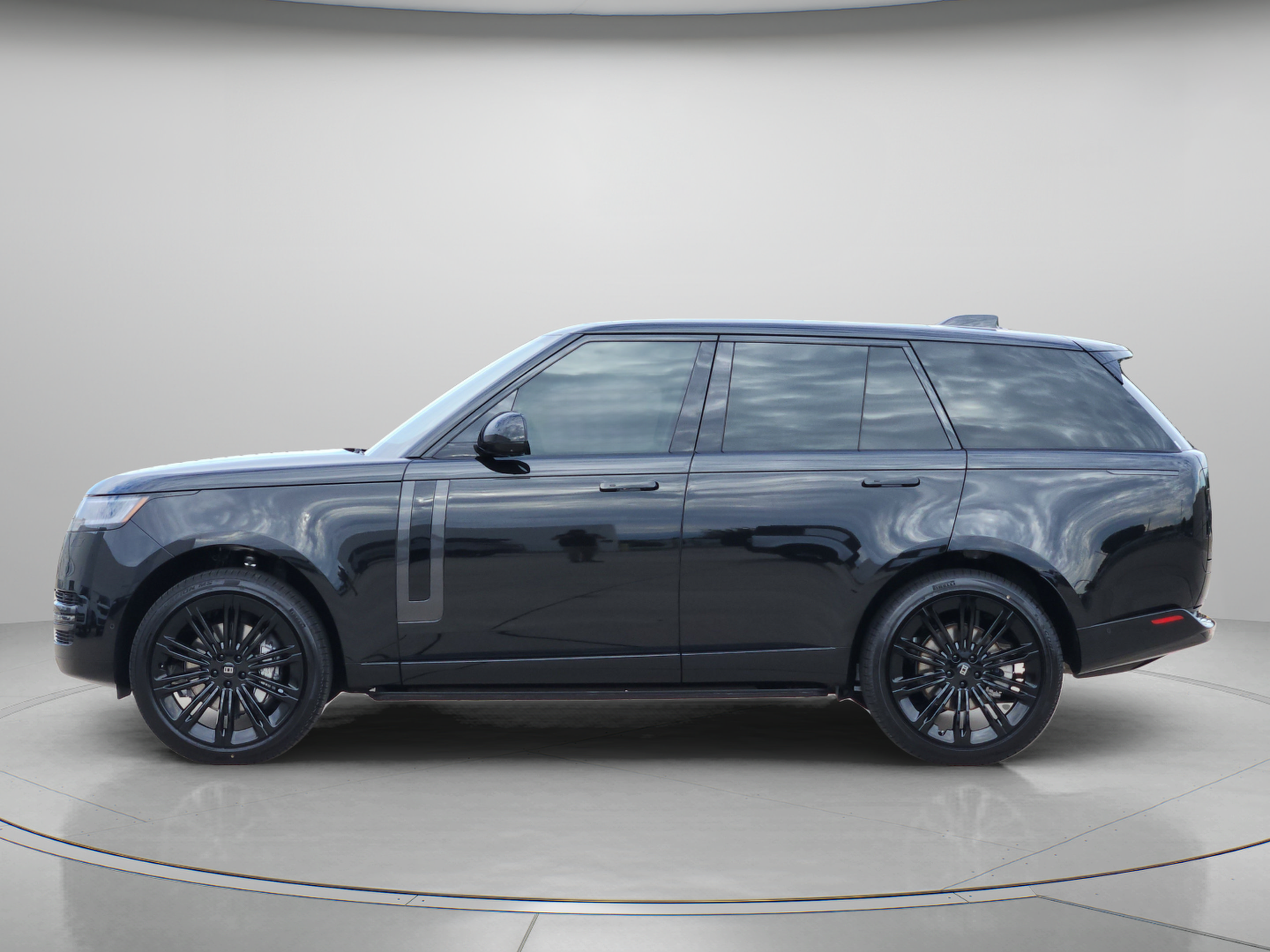 New 2027 Land Rover Range Rover P400 SE SUV