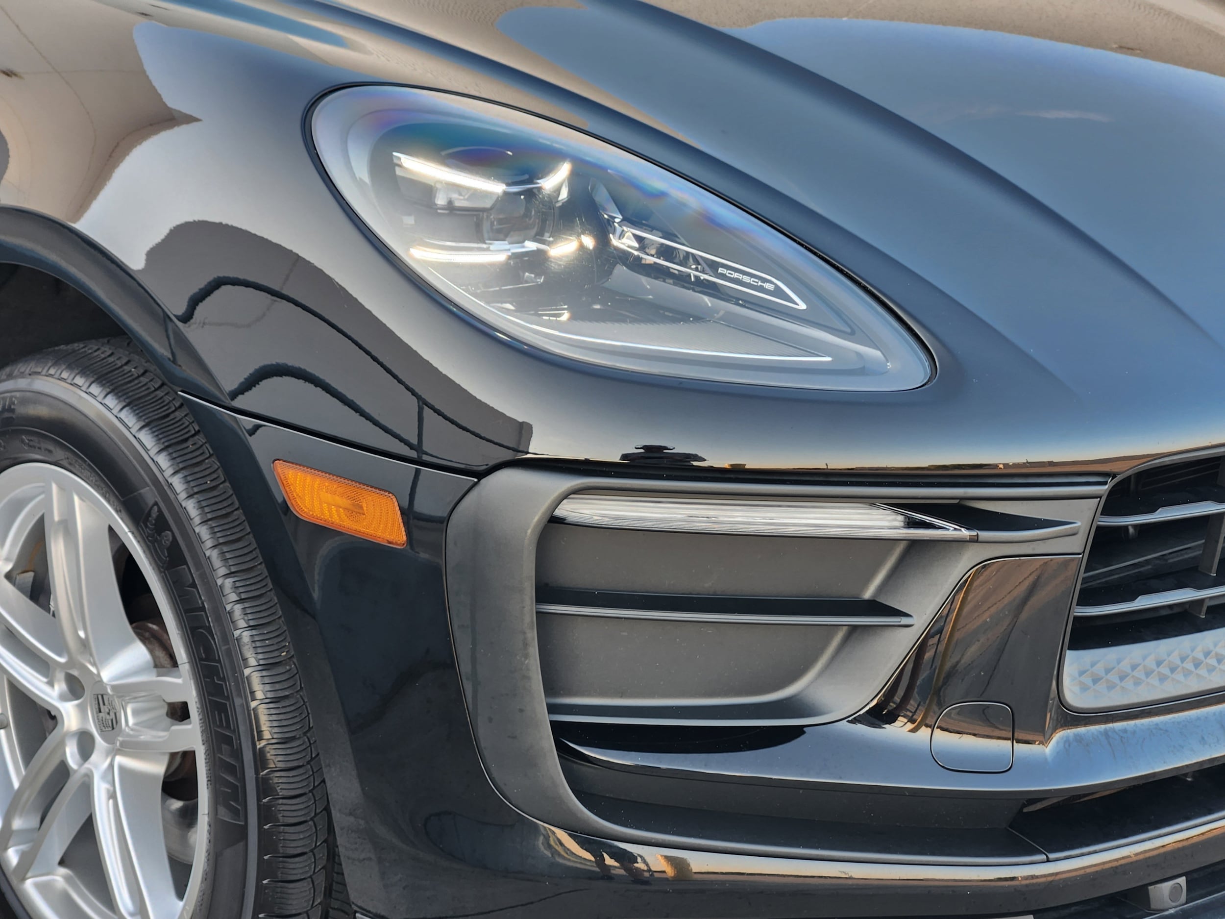 2024 Porsche Macan thumbnail 29