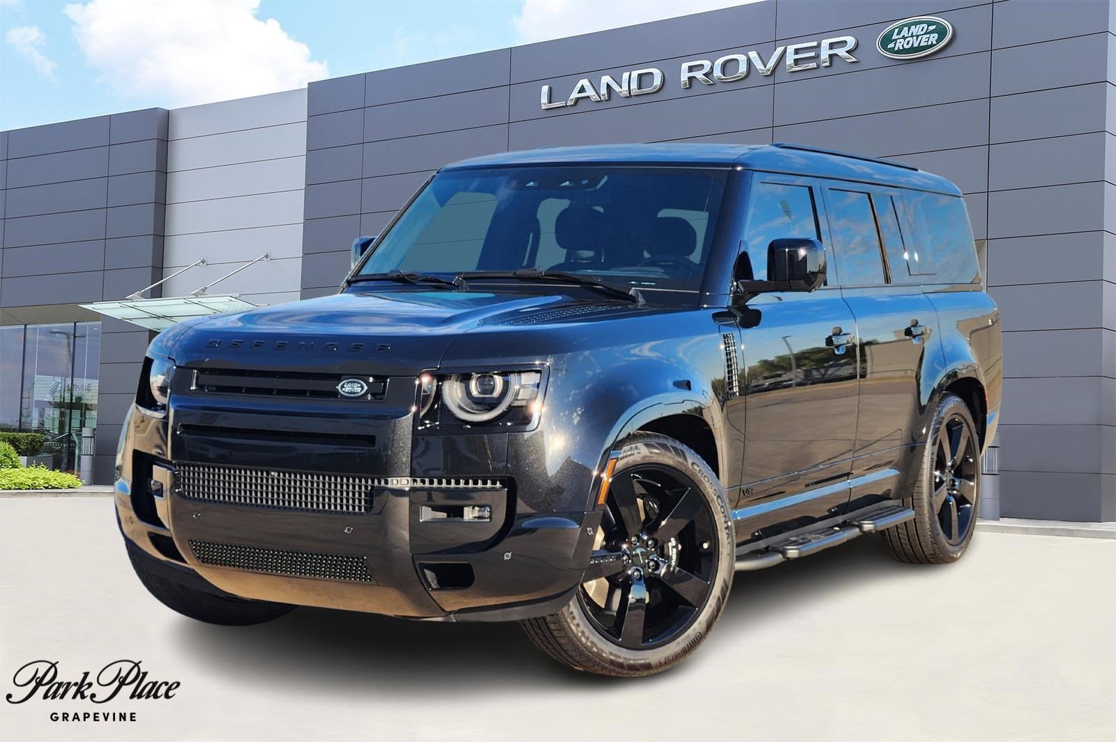 2026 Land Rover Defender V8's photo