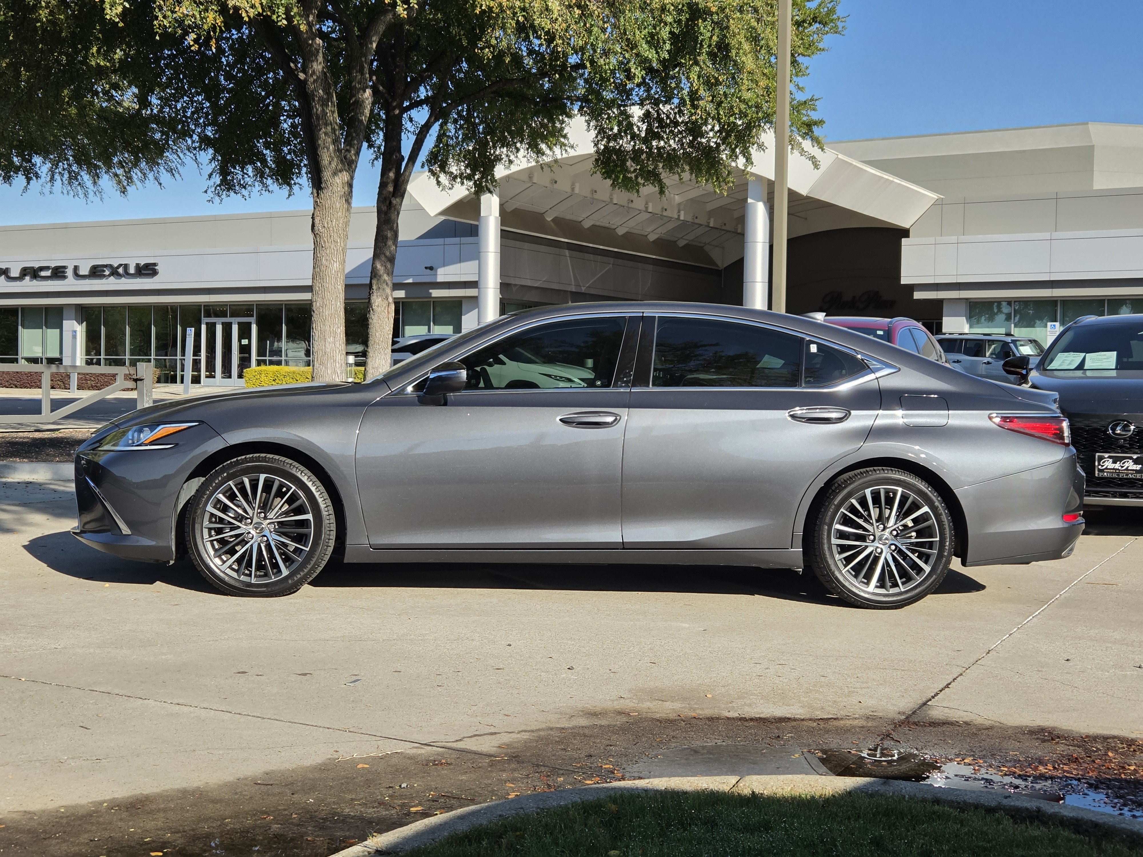 Certified 2022 Lexus ES 350 Sedan