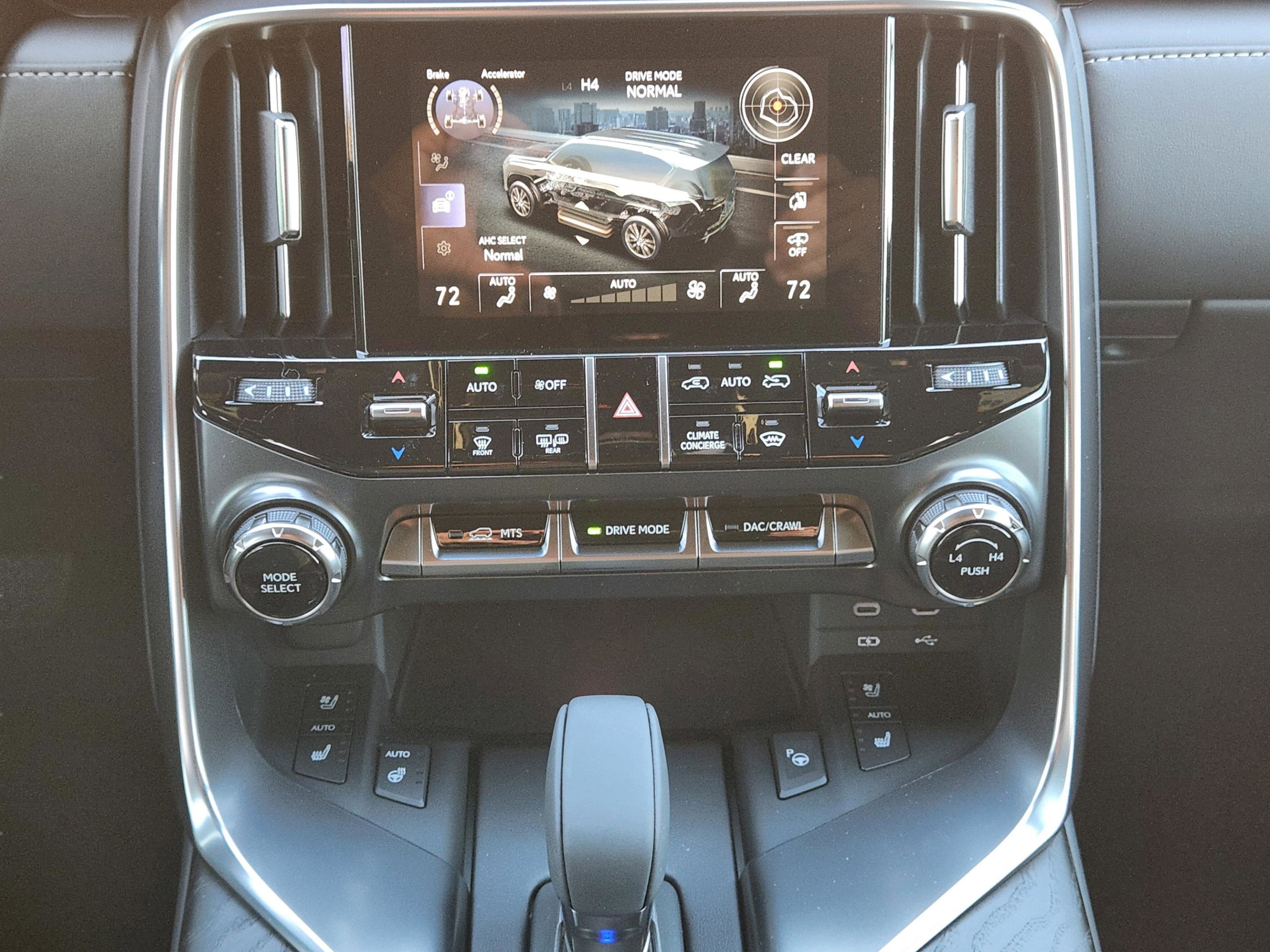 2026 Lexus LX 700h Luxury - Photo 12