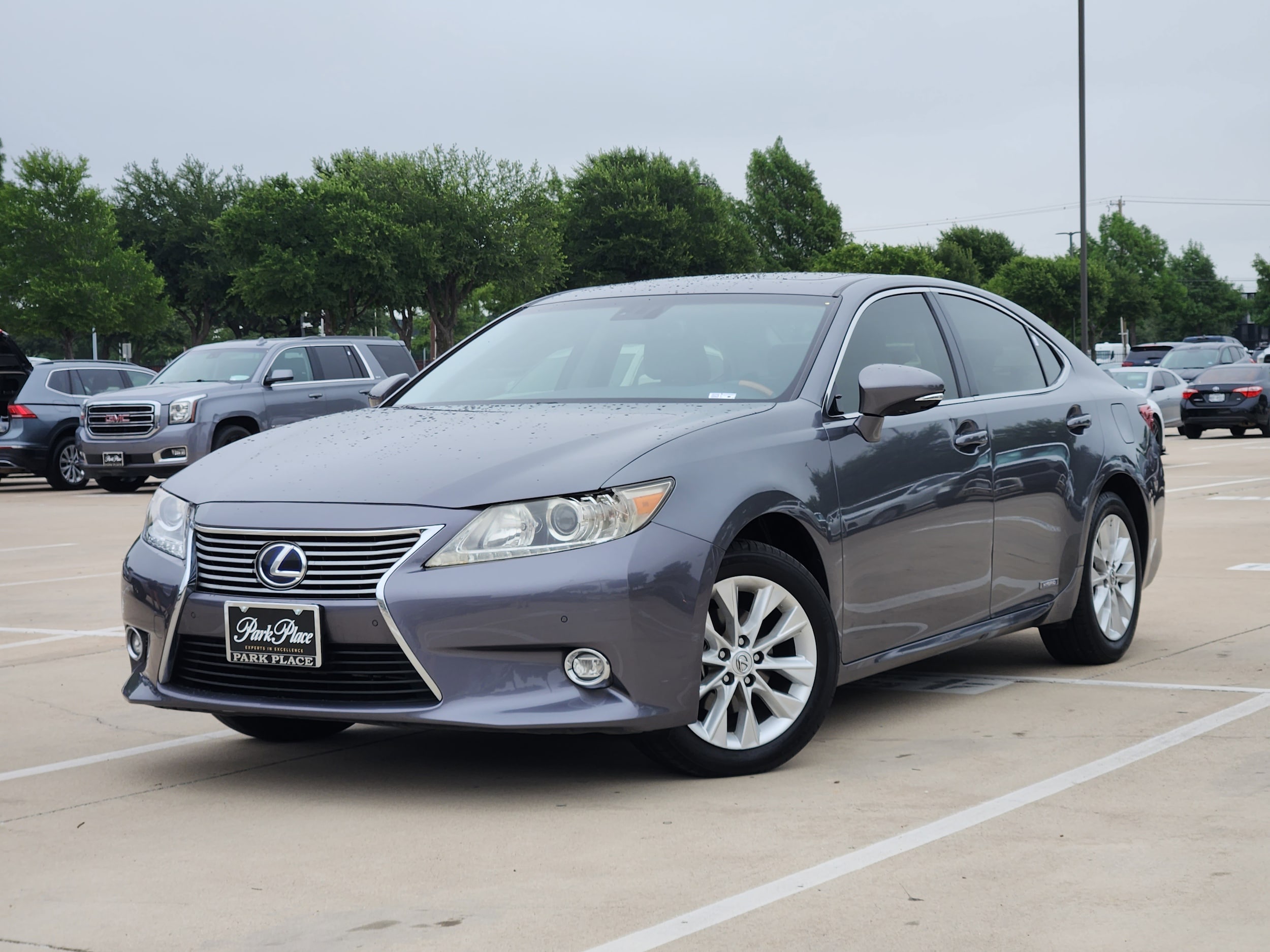 2014 Lexus ES 350 300h's photo