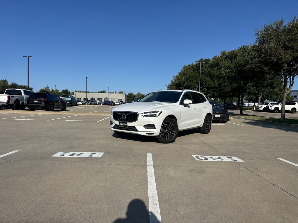 Used 2019 Volvo XC60 Momentum SUV