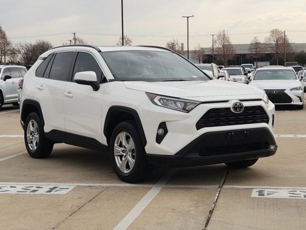 Used 2020 Toyota RAV4 XLE SUV