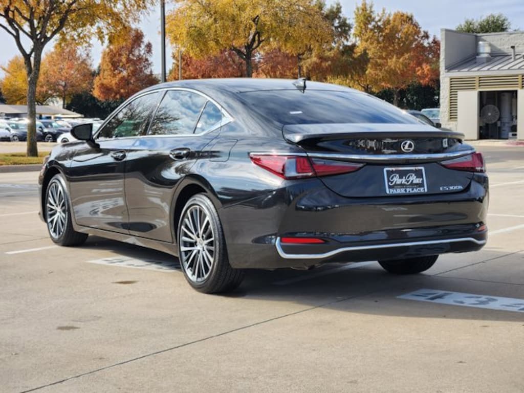Certified 2025 Lexus ES ES 300h Sedan