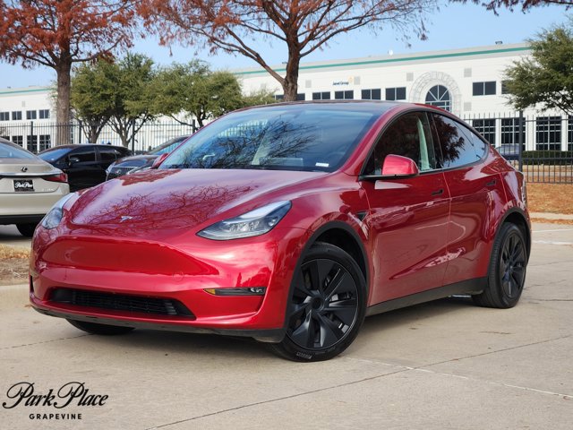 2025 Tesla Model Y Long Range's photo