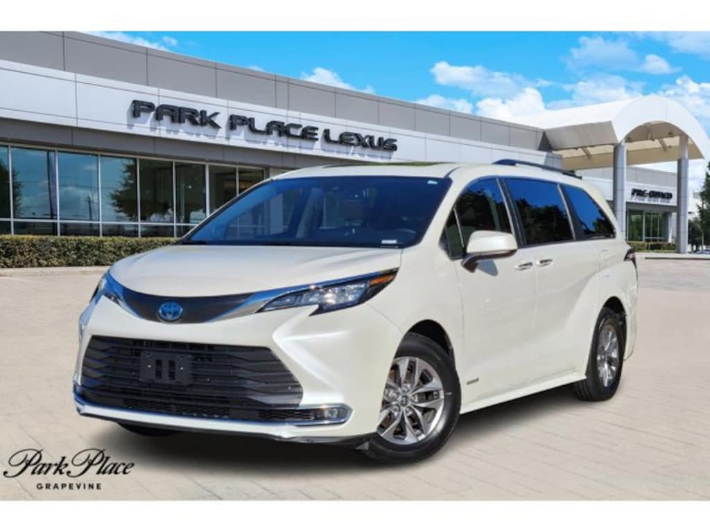 Used 2021 Toyota Sienna XLE Van