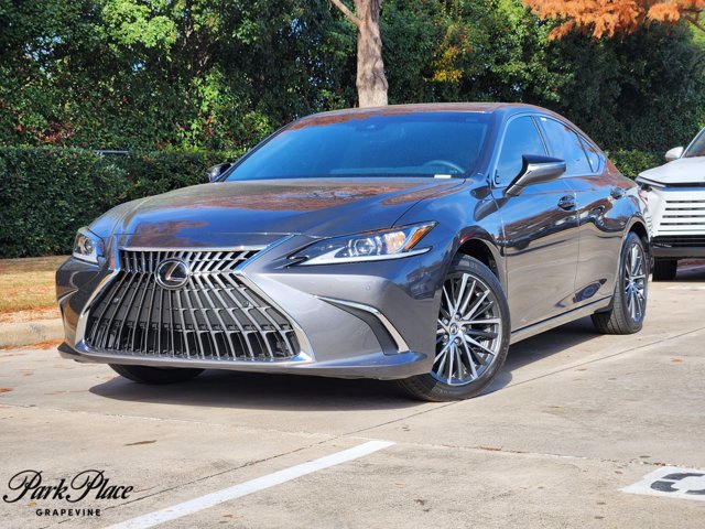 2025 Lexus ES 350's photo