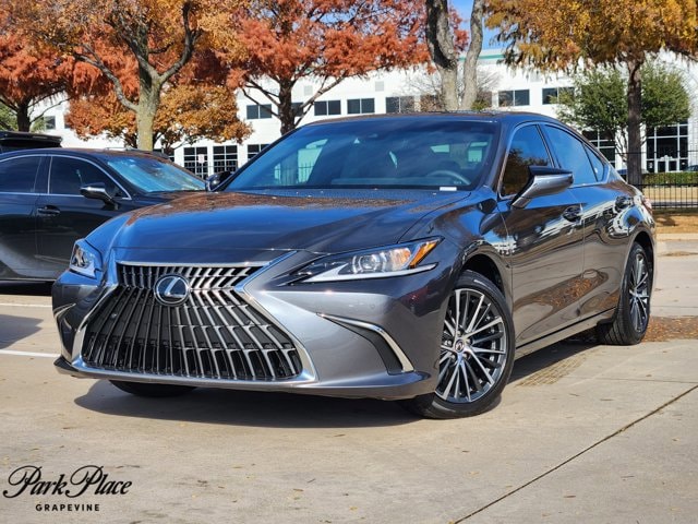 2025 Lexus ES 350's photo