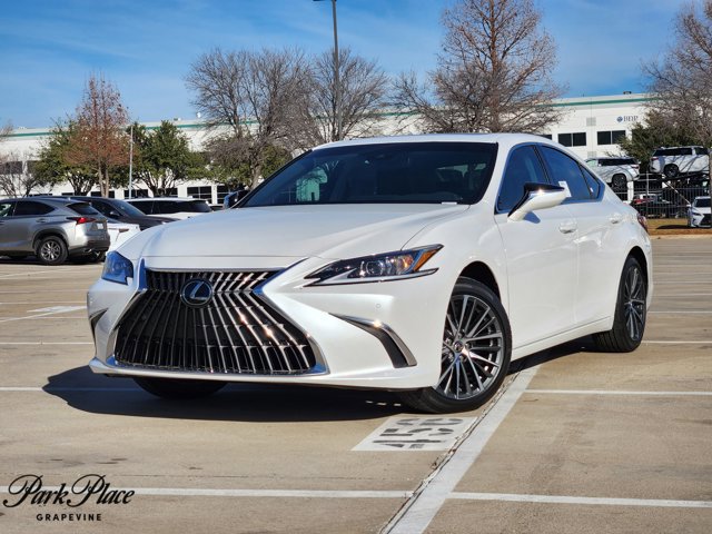 2025 Lexus ES 350's photo