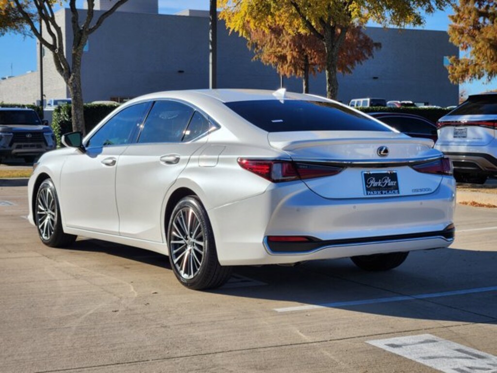 Used 2025 Lexus ES ES 300h Sedan