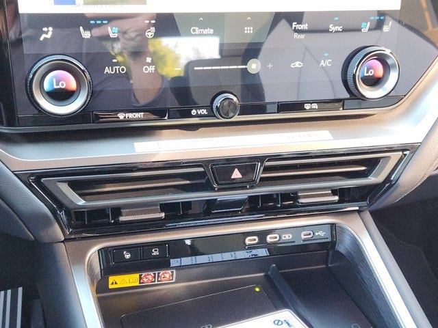 2026 Lexus TX 500h F-Sport Premium - Photo 15